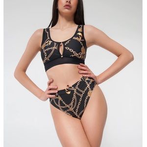 Pole Addict Land Top and Mona Bottoms - Aida